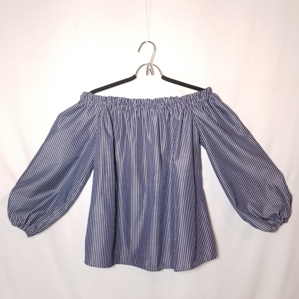 NWOT Off-the-Shoulder Navy Pinstripe Top